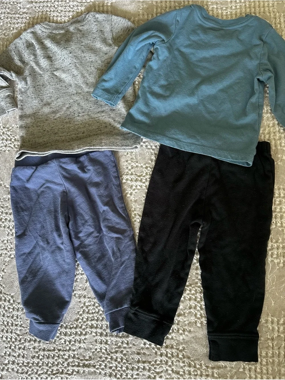 🦋(2) Infant Outfits